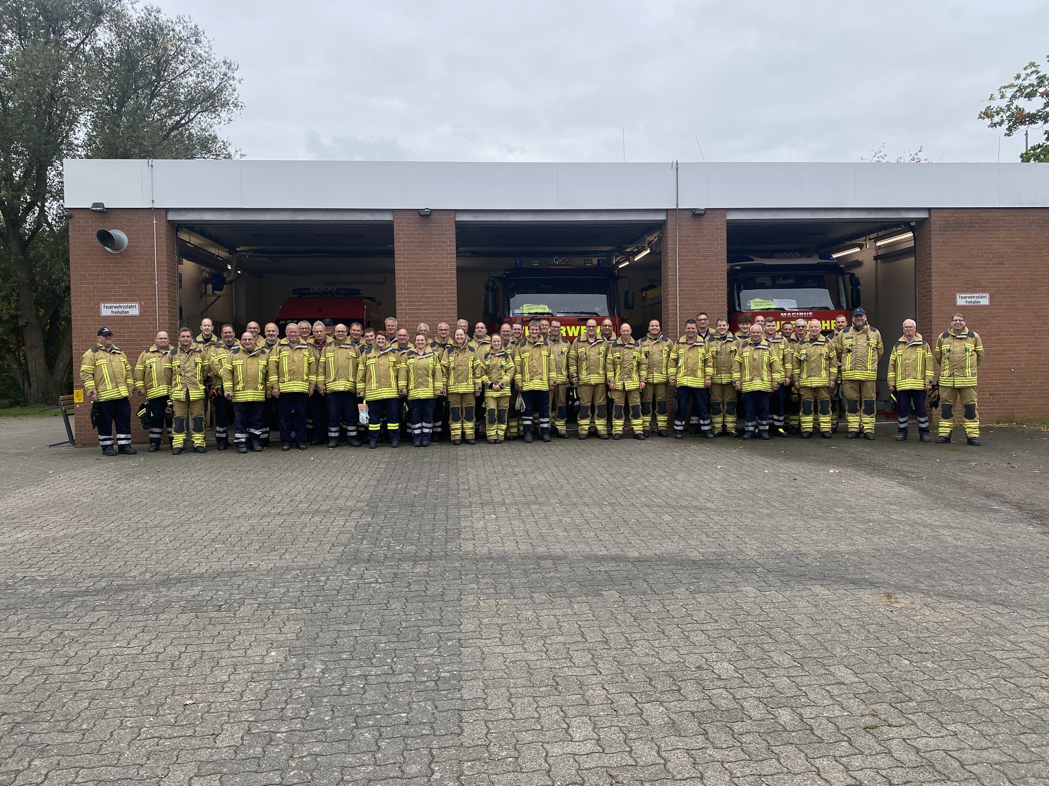 Ereignis%202025-10-11%20Umzug%20Feuerwehrhaus%20%283%29